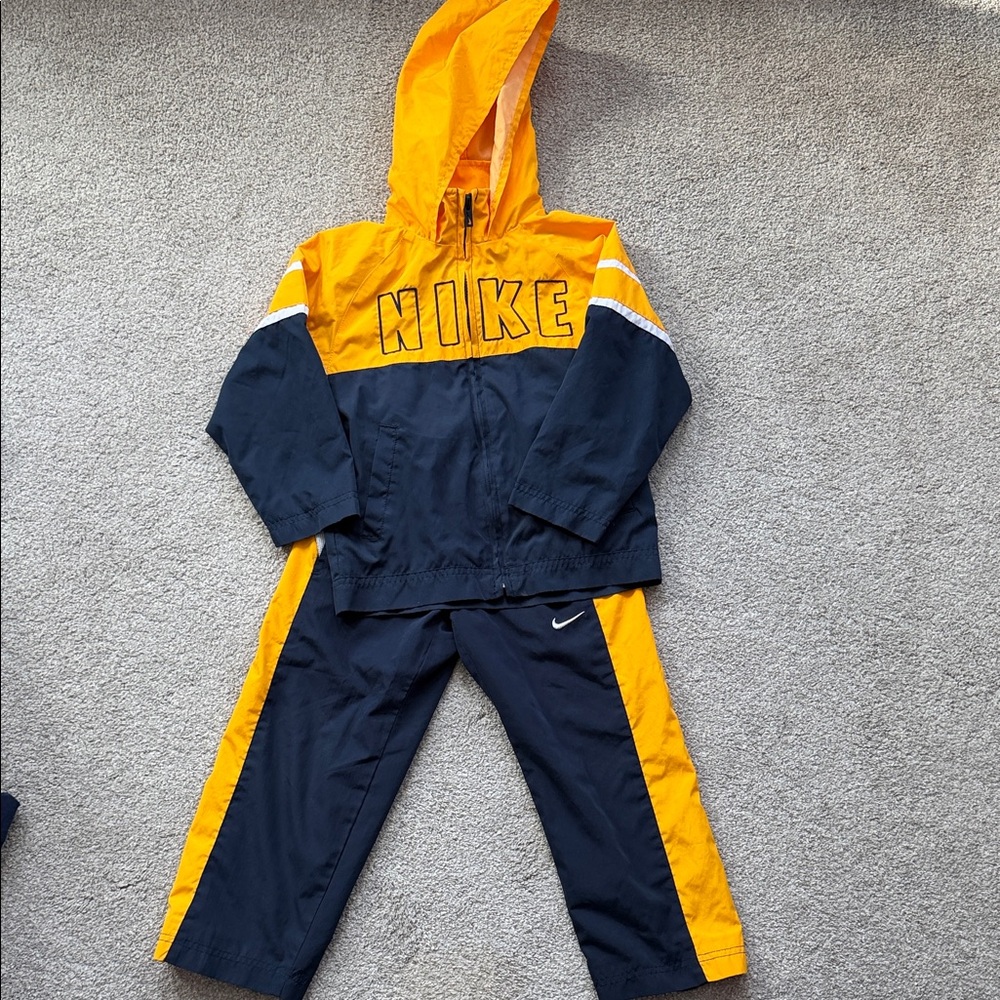 Nike Kids Navy and Yellow  Set